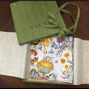 Gucci / Accornero Flora silk scarf